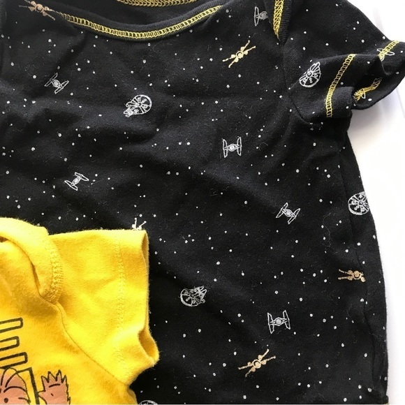 3/$15 Bundle of 2 Star Wars infant short sleeve onesie - Picture 4 of 6